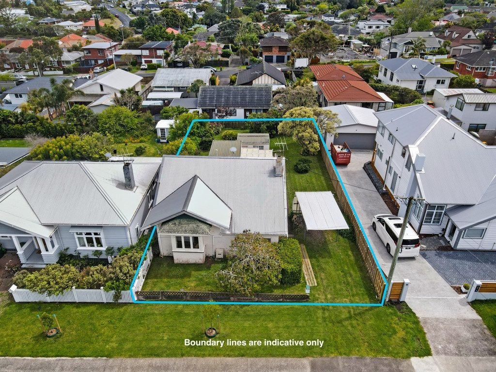 16 Egremont Street, Belmont, Auckland - Carousel 1