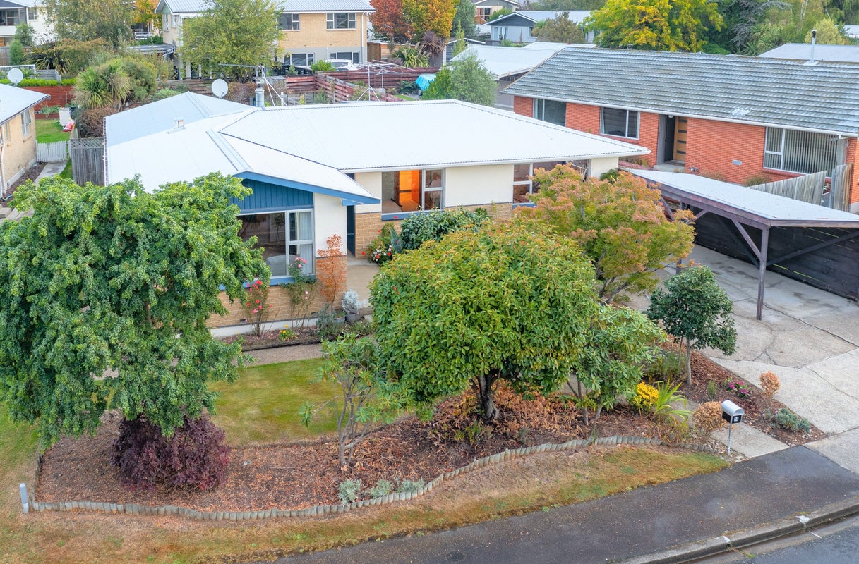 30 Kinmont Crescent, Kinmont Park, Mosgiel - Carousel 25