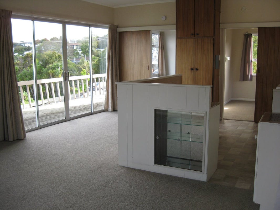22 Oban Road, Browns Bay, Auckland - Carousel 2