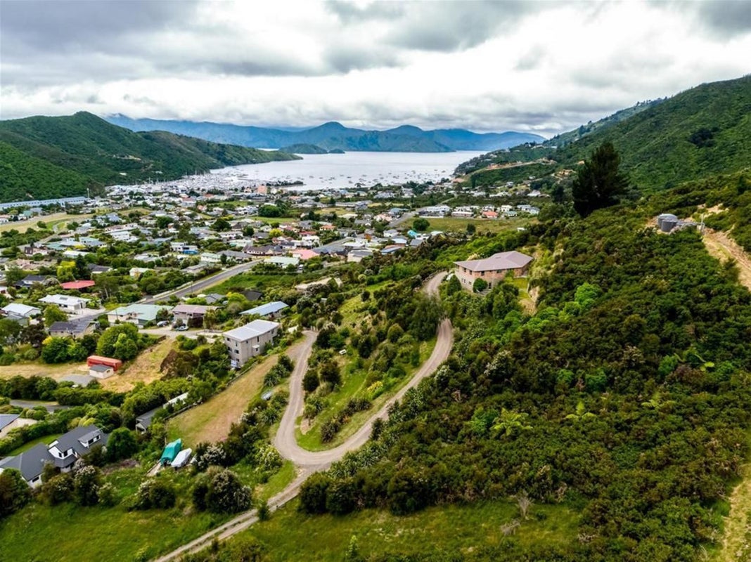 28A Moana View Road, Waikawa, Picton - Carousel 1