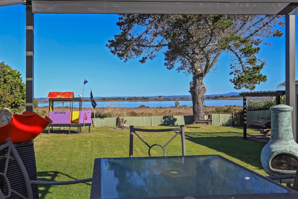574 Pukehina Parade, Pukehina, Te Puke - Carousel 1