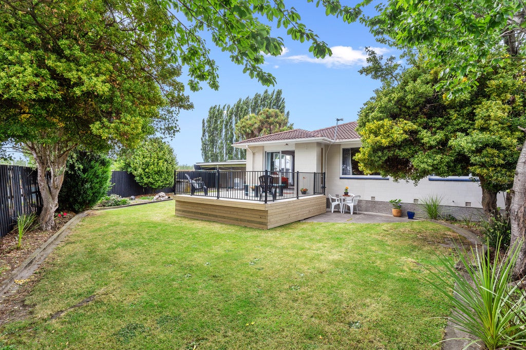 2/178B Grimseys Road, Redwood, Christchurch - Carousel 1