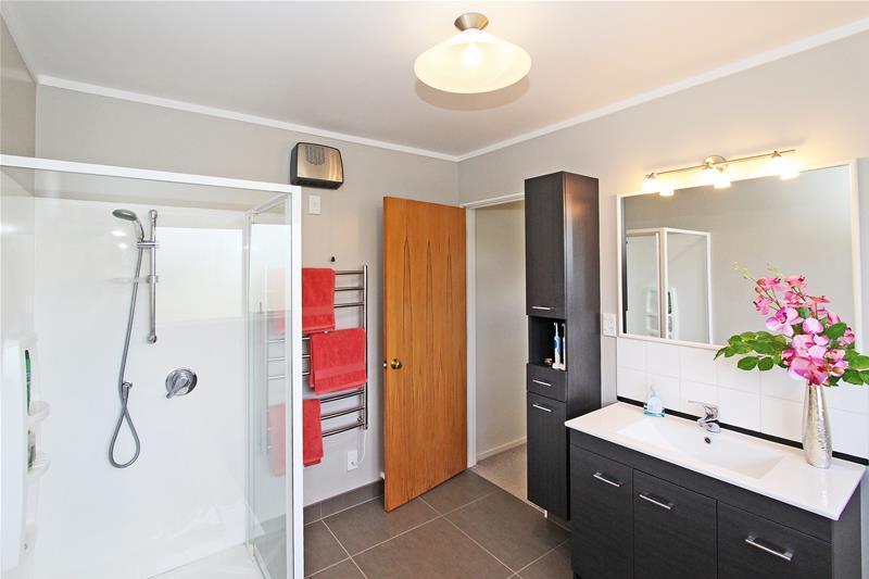 335 Princes Drive, Britannia Heights, Nelson - Carousel 13