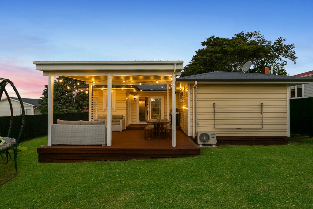 256C Birkdale Road, Birkdale, Auckland - Carousel 2