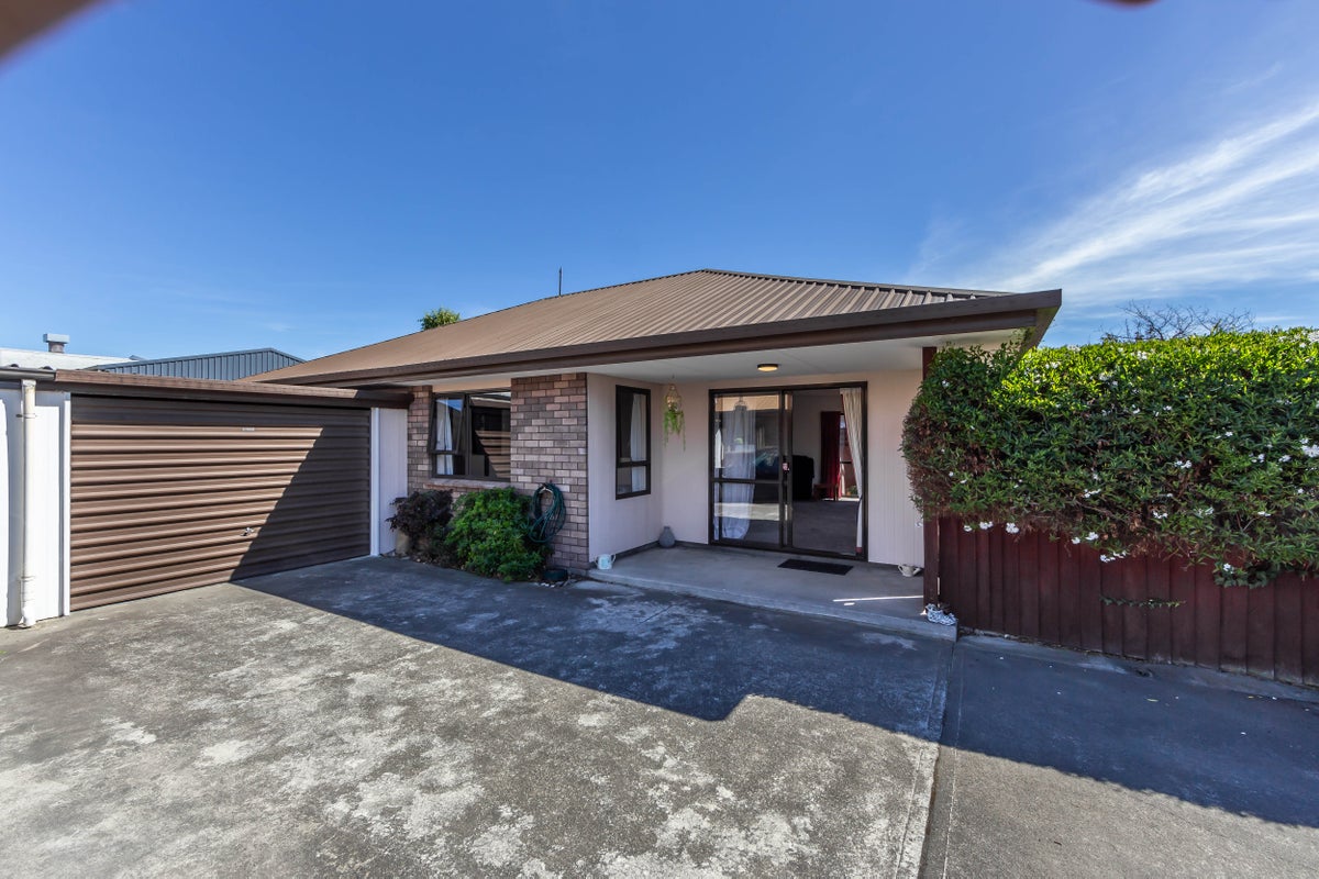 2/17 Wiremu Street, Redwood, Christchurch - Carousel 1