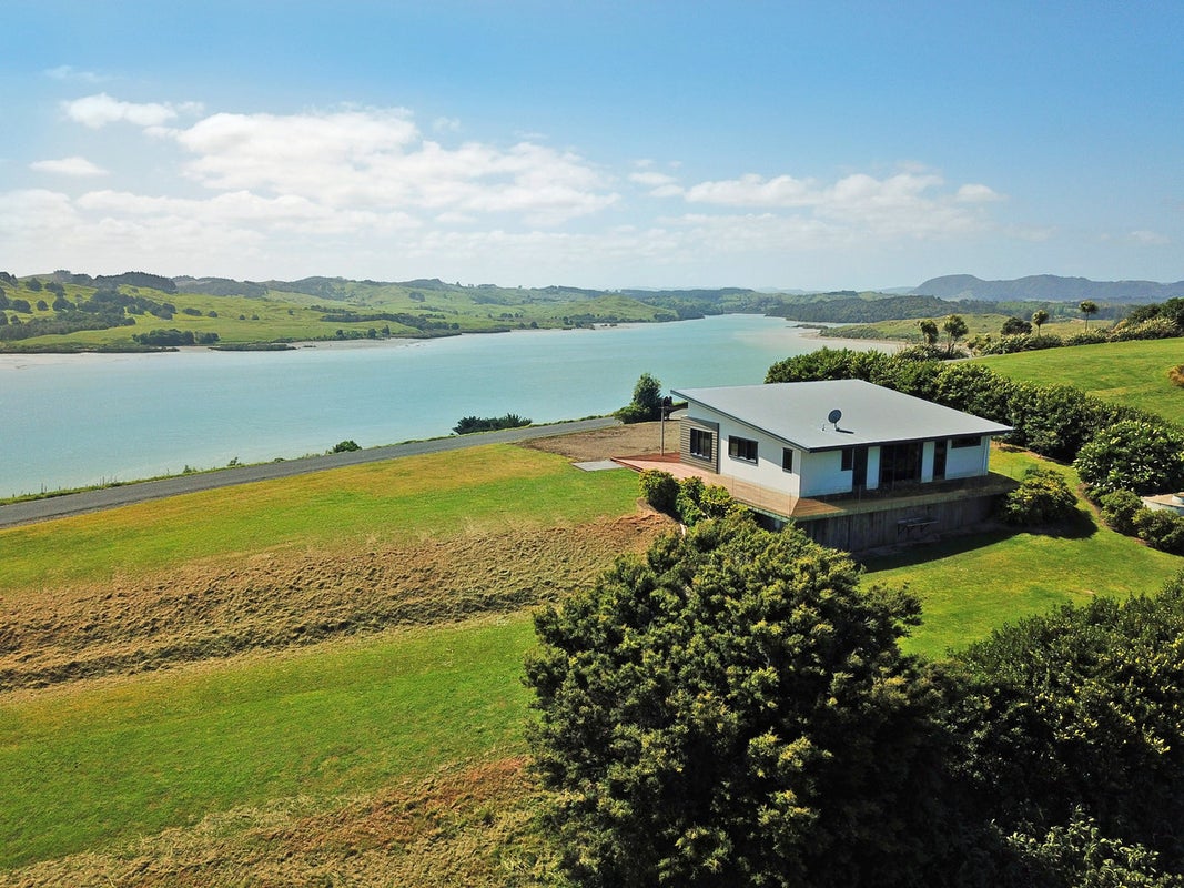 15 Tamahunga Road, Kaiwaka - Carousel 2