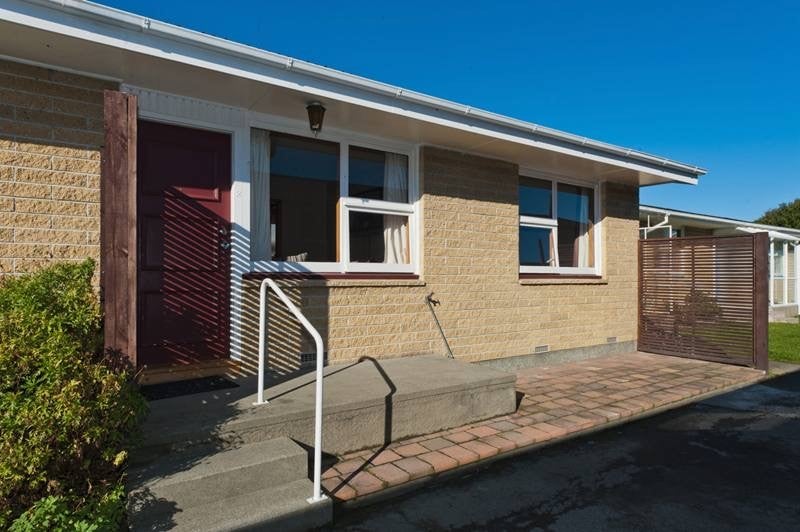 2/67 Trafalgar Street, St Albans, Christchurch - Carousel 1