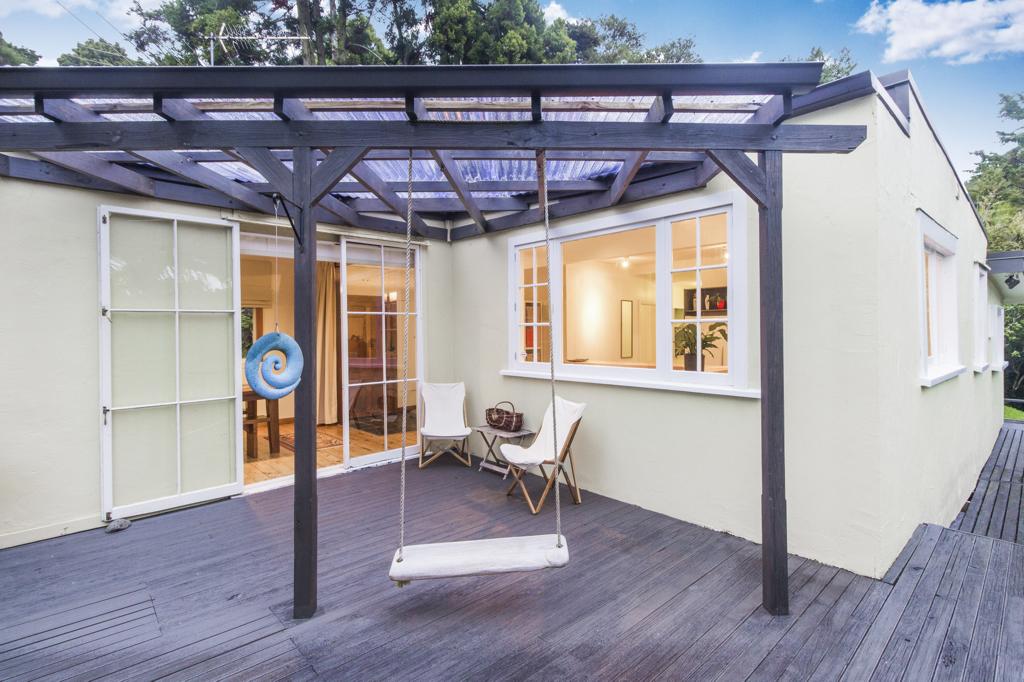 76 Laingholm Drive, Laingholm, Auckland - Carousel 21
