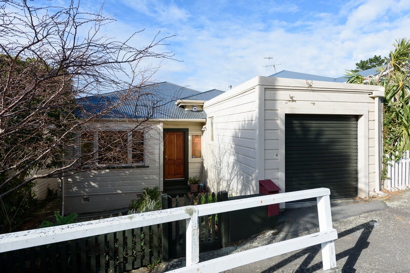 83 Stanley Street, Berhampore, Wellington - Carousel 1