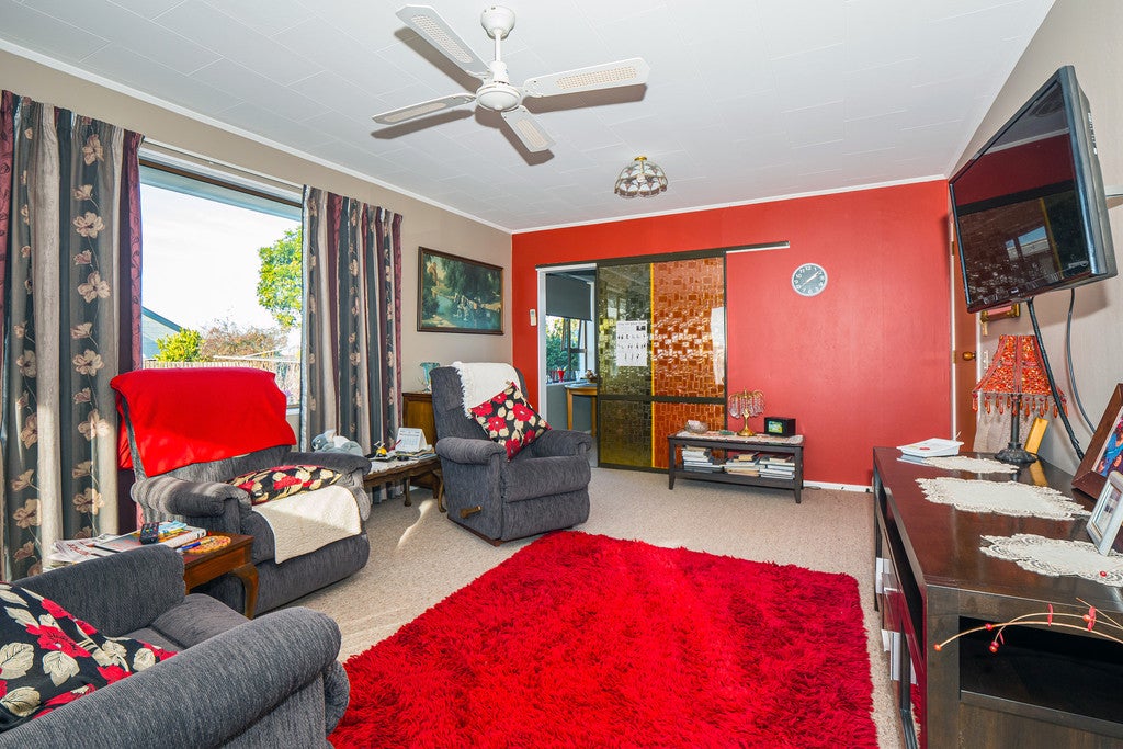 2/8 Rata Place, Glenwood, Timaru - Carousel 1
