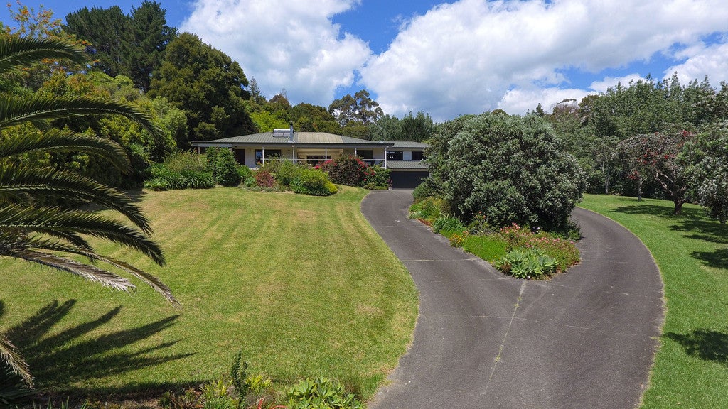11 Hobbs Road, Matakatia, Whangaparaoa - Carousel 2