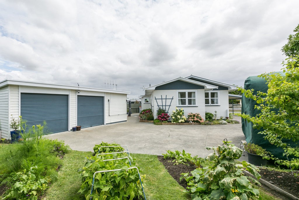 57 Exeter Crescent, Pirimai, Napier - Carousel 2