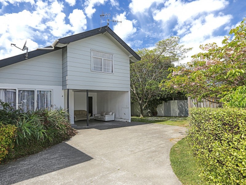 4 Dinniss Avenue, Regent, Whangarei - Carousel 1
