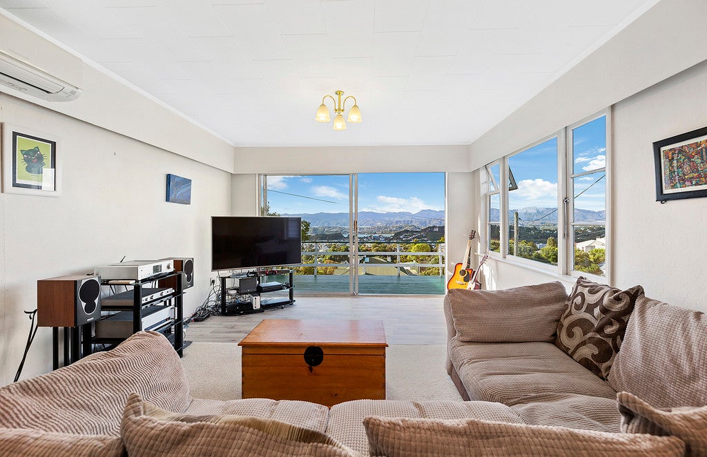 16 Mana Street, Vogeltown, Wellington - Carousel 2
