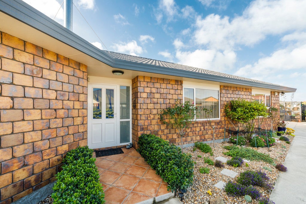 44 Peter Hall Drive, Kelvin Grove, Palmerston North - Carousel 2