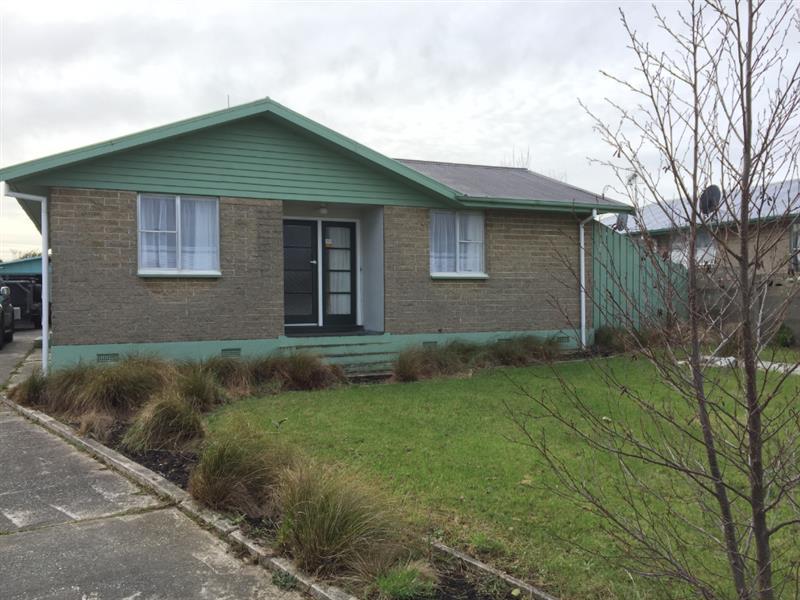 38 Kelso Crescent, Strathern, Invercargill - Carousel 1