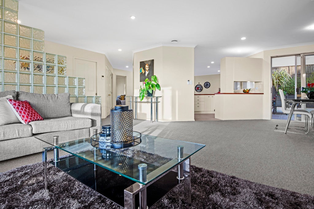 55 Mt Lebanon Crescent, The Gardens, Auckland - Carousel 1