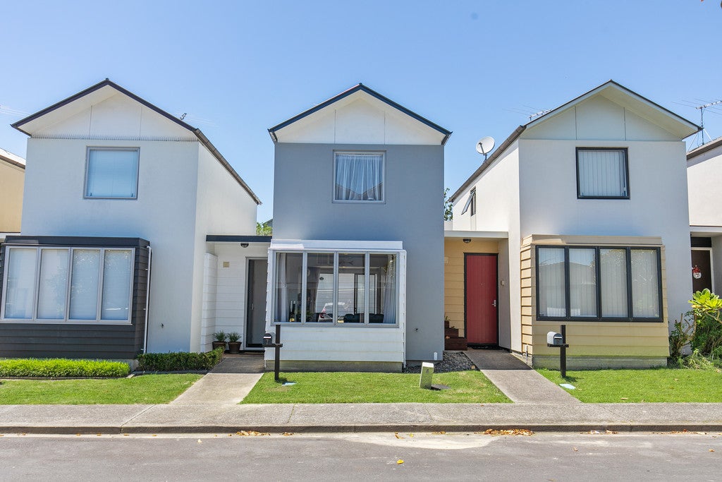 7 Kirikiri Lane, East Tamaki, Auckland - Carousel 2