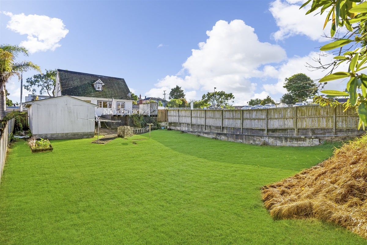 36 Bolton Street, Blockhouse Bay, Auckland - Carousel 2