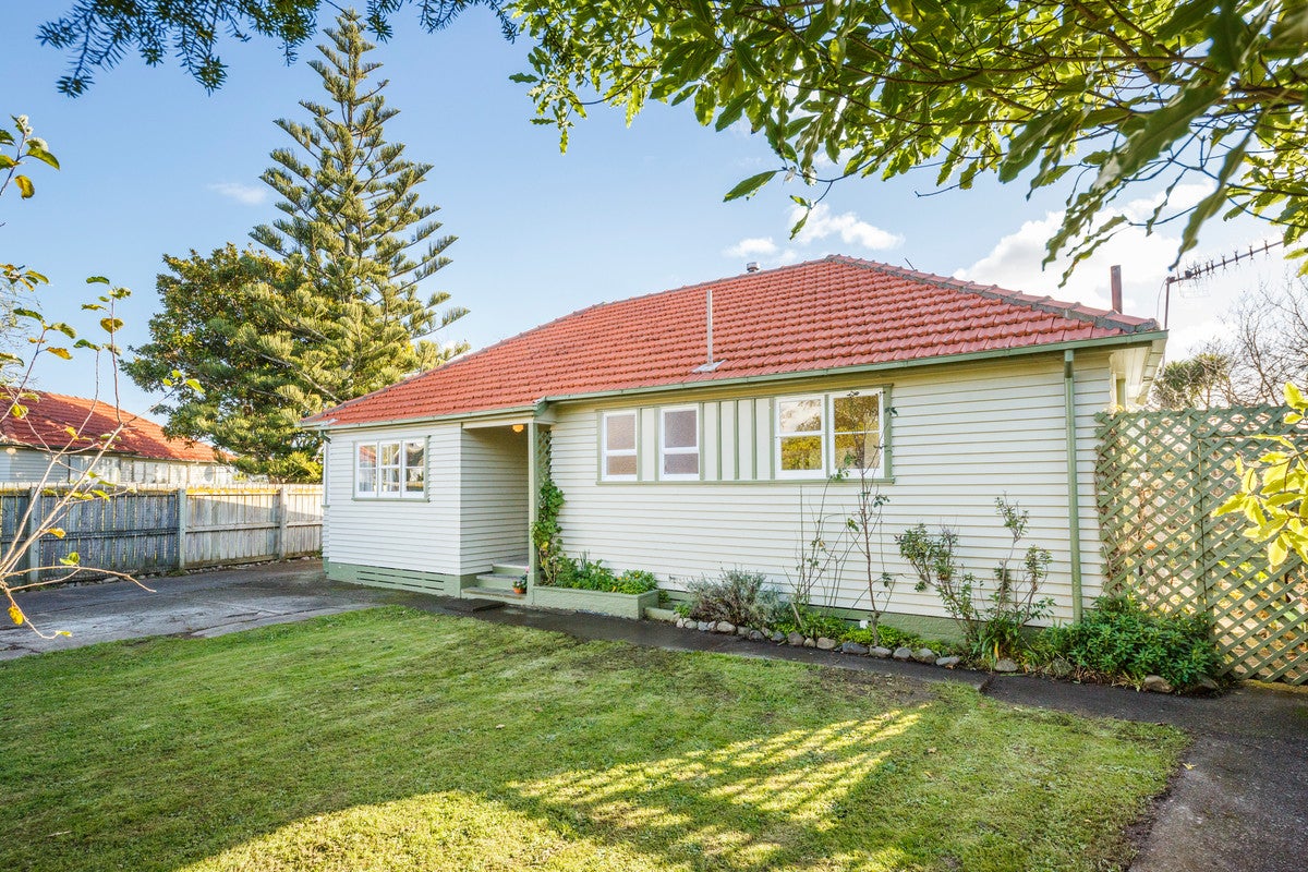 8 Tweed Street, Roslyn, Palmerston North - Carousel 1