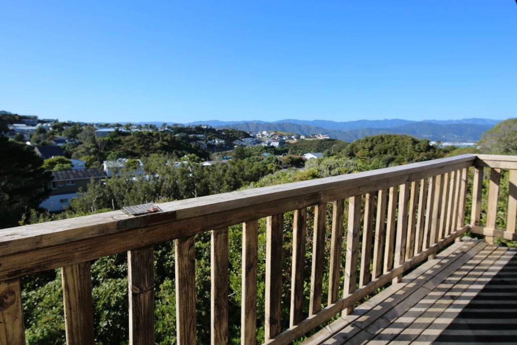 2/2 Laurel Grove, Maungaraki, Lower Hutt - Carousel 2