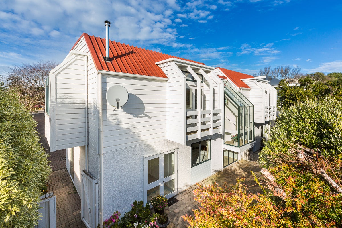 245 Highgate, Roslyn, Dunedin - Carousel 22