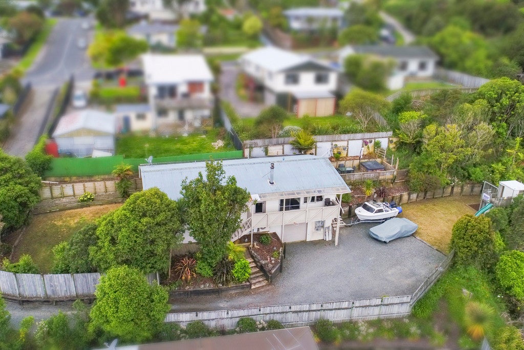 98 Lord Street, Stokes Valley, Lower Hutt - Carousel 2