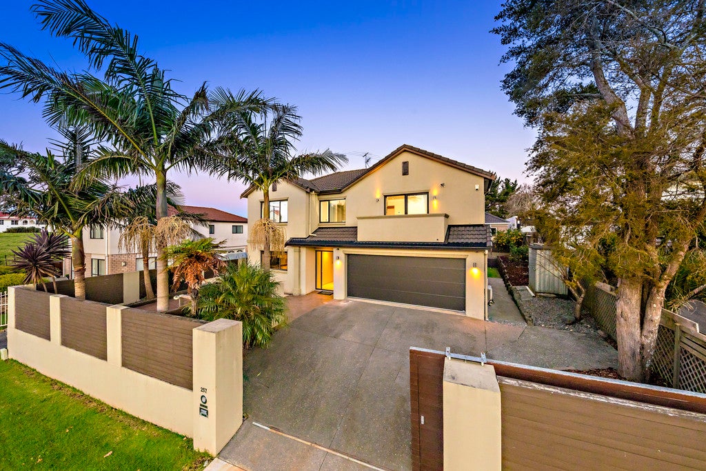 257 Hill Road, The Gardens, Auckland - Carousel 1