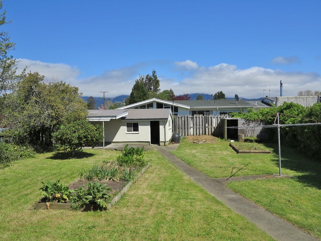 183 Commercial Street, Takaka - Carousel 1