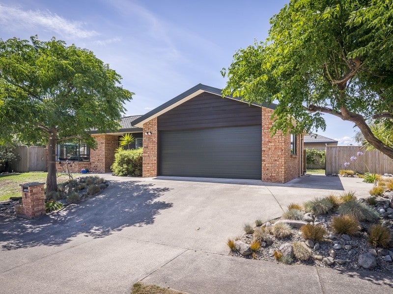 1 Jeannie Way, Waikanae Beach, Waikanae - Carousel 1