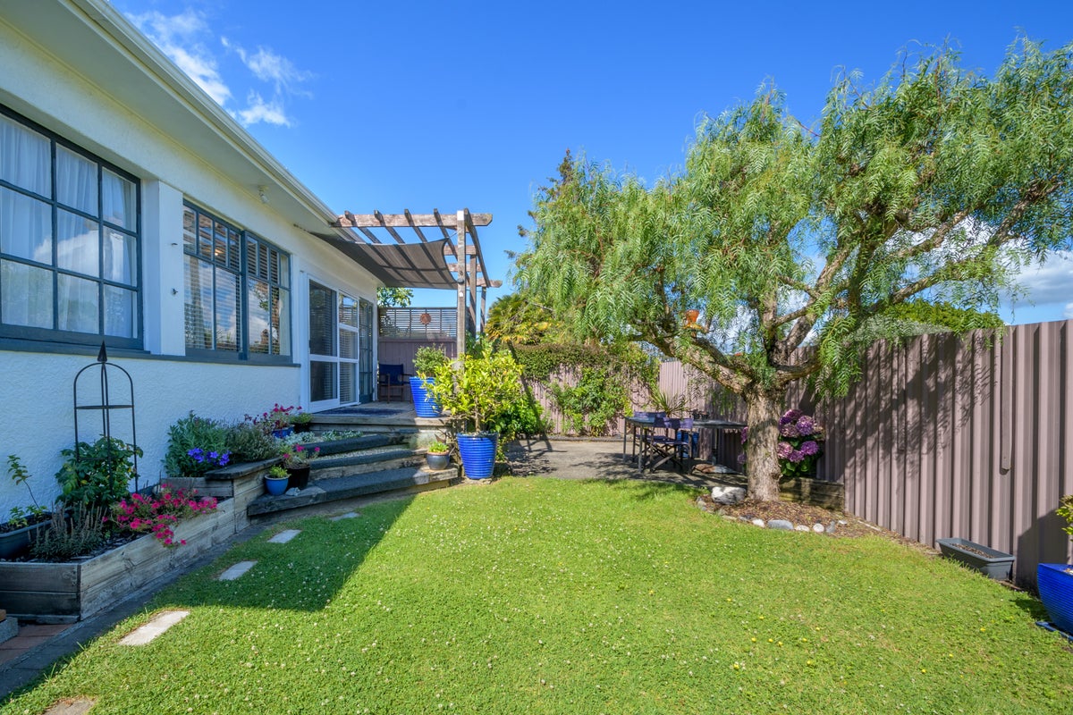 3/12 Golf Road, Tahunanui, Nelson - Carousel 1