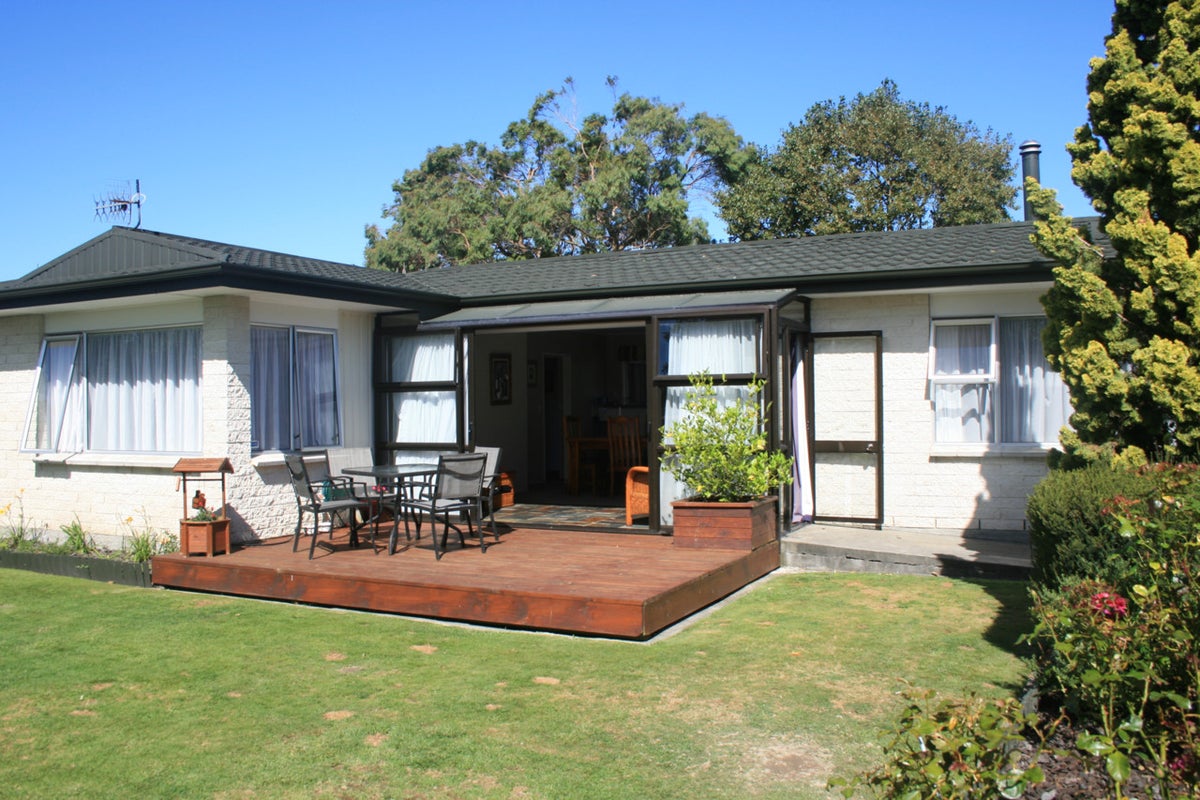 93 Apollo Parade, Milson, Palmerston North - Carousel 1