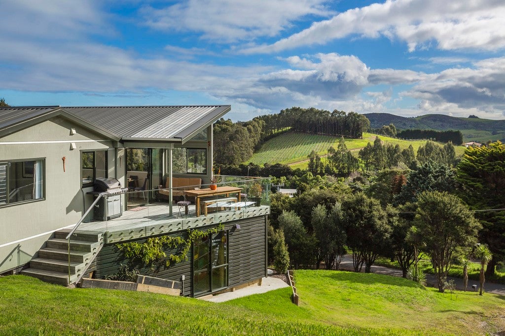 18A Waiata Road, Onetangi, Waiheke Island - Carousel 2