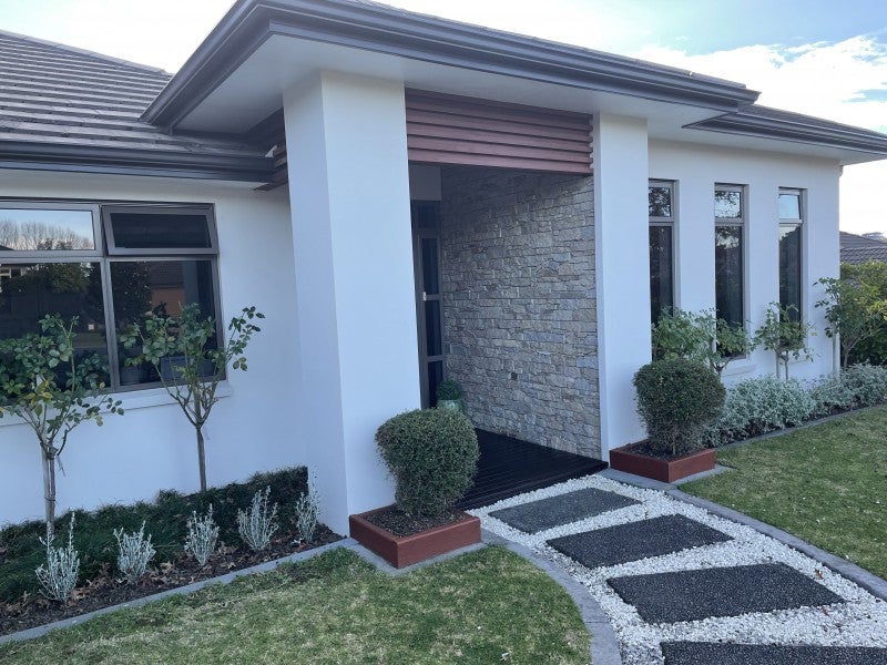 12 Hawkridge Heights, Bethlehem, Tauranga - Carousel 1