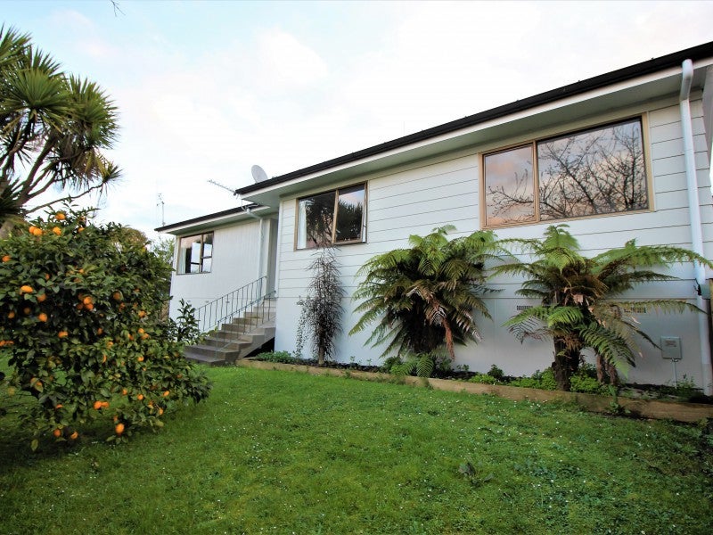 11 Colquhoun Place, Dinsdale, Hamilton - Carousel 2