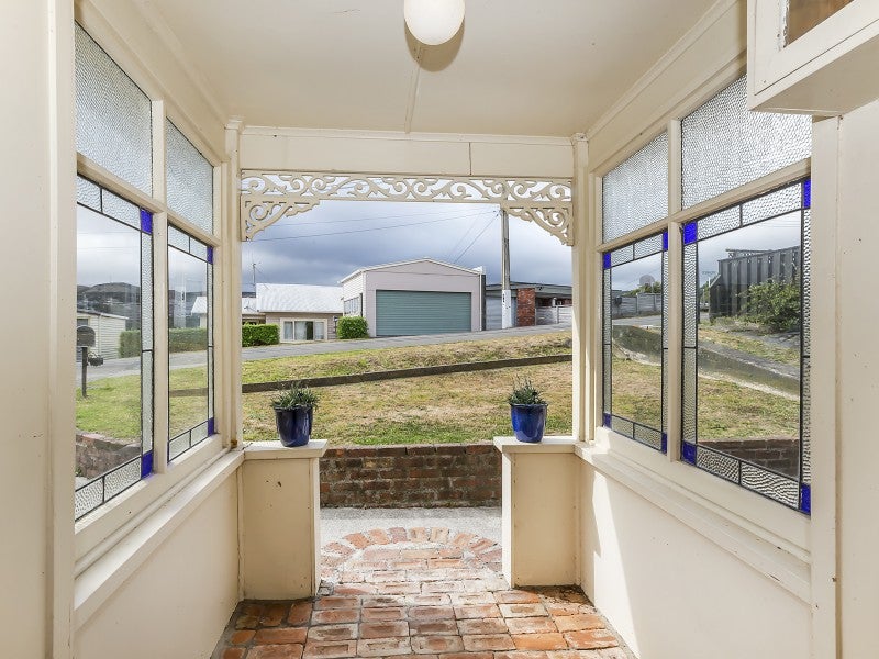 3 Te Reinga View, Tawa, Wellington - Carousel 2