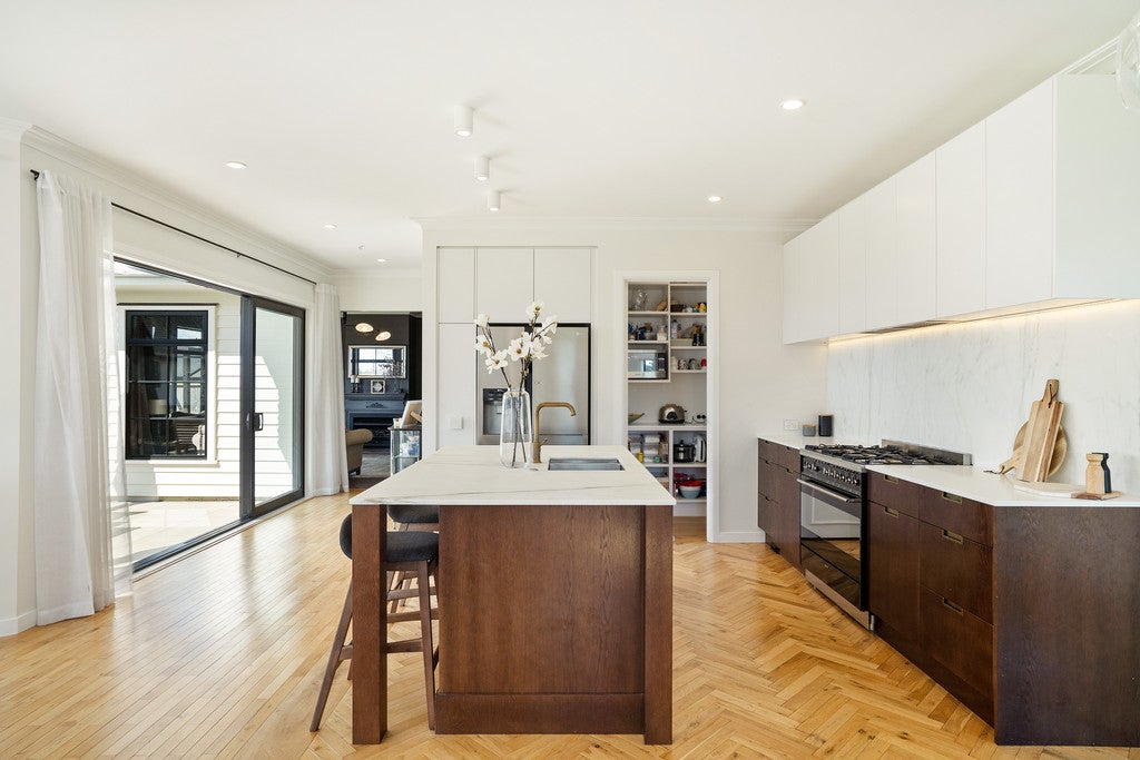 11 Asola Place, Karaka, Papakura - Carousel 2