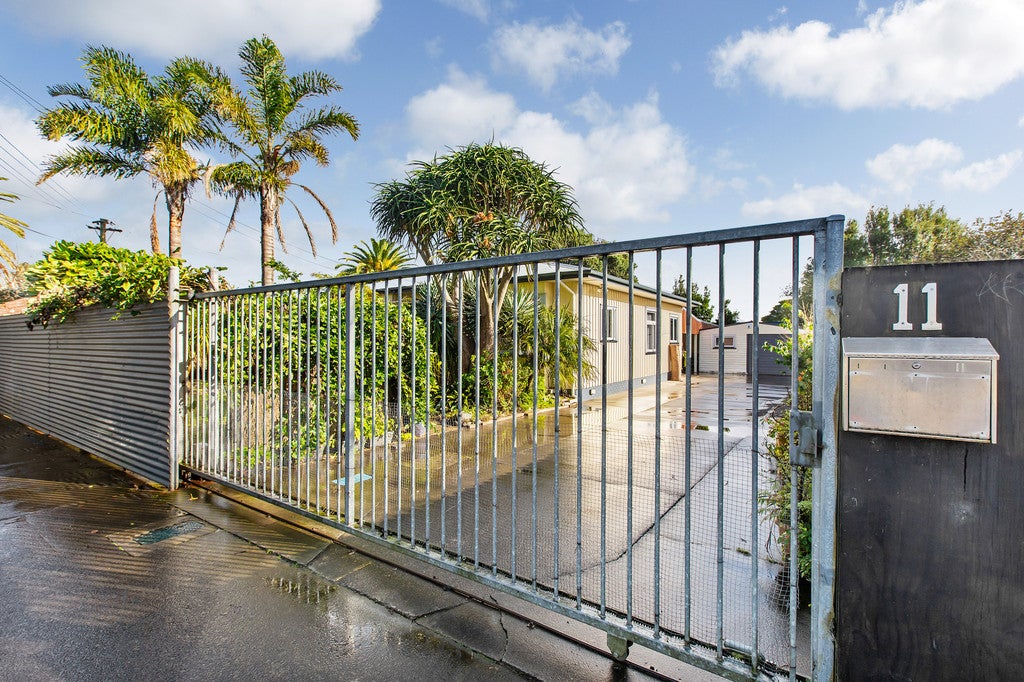 11 William Street, Mangere East, Auckland - Carousel 2