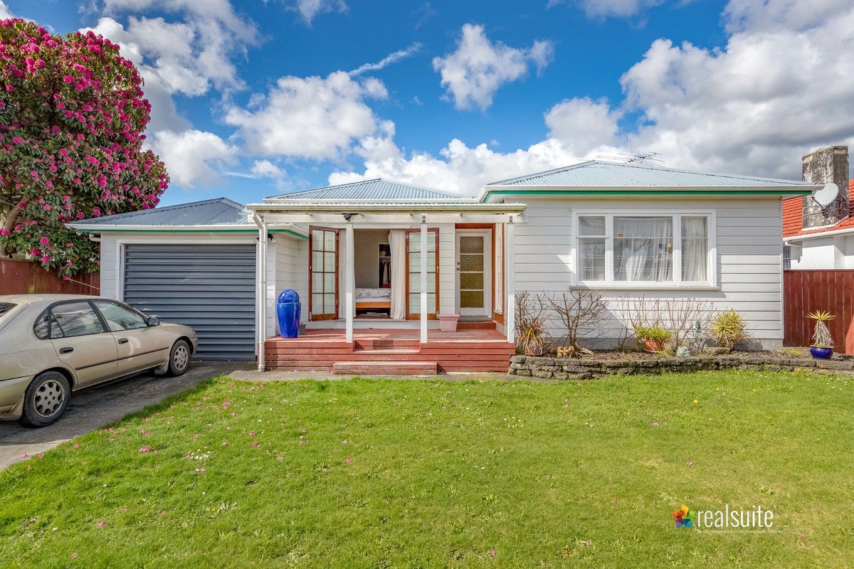 56 Routley Crescent, Elderslea, Upper Hutt - Carousel 1