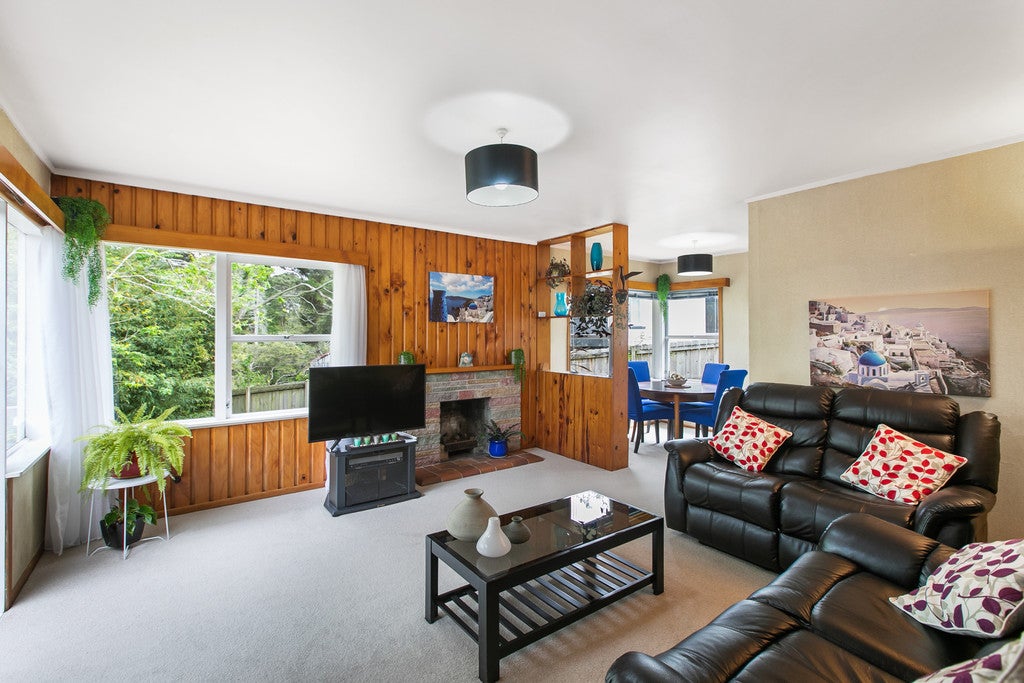 45 Saffron Street, Birkdale, Auckland - Carousel 2