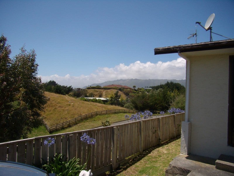4 Frimley Terrace, Waikanae Beach, Waikanae - Carousel 20