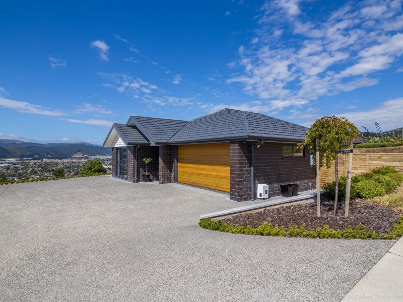 53 Percy Kinsman Crescent, Riverstone Terraces, Upper Hutt - Carousel 1