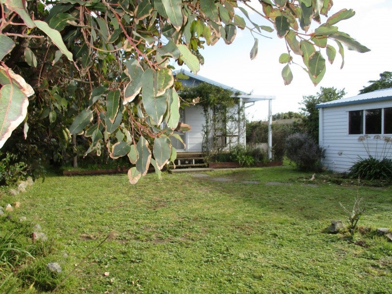 7 Reeves Street, Waikanae Beach, Waikanae - Carousel 19