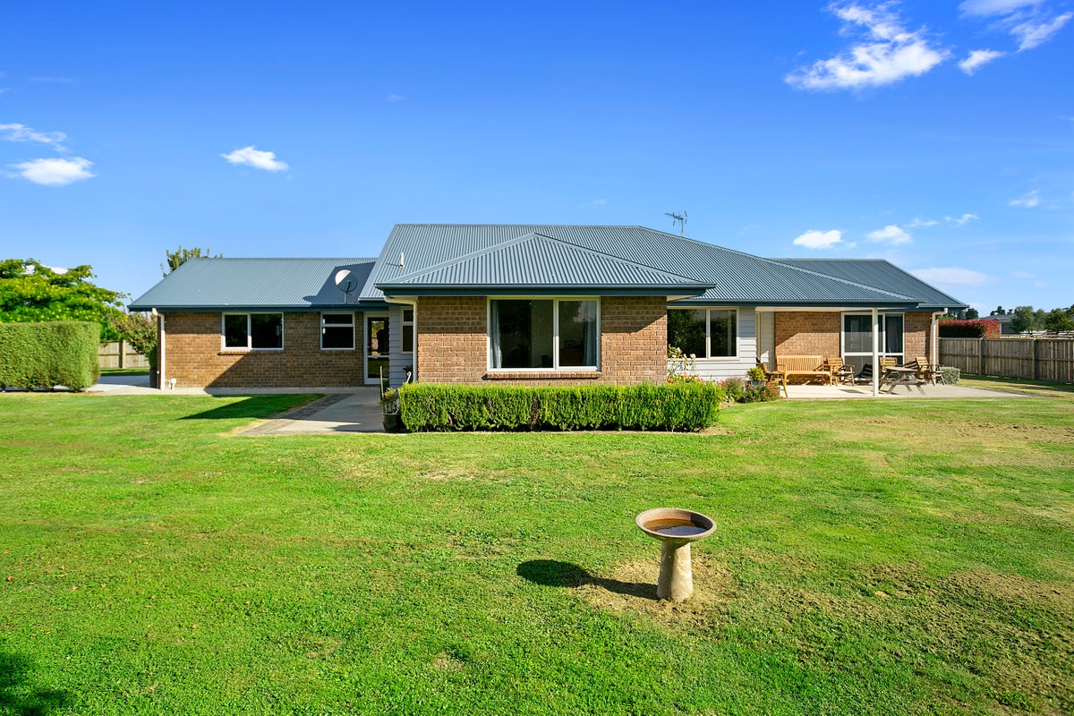 160 Inglefield Street, Pirongia, Te Awamutu - Carousel 1
