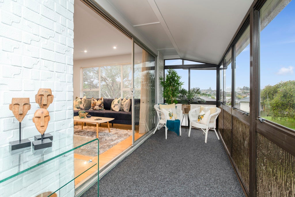 69 Lantana Road, Green Bay, Auckland - Carousel 2