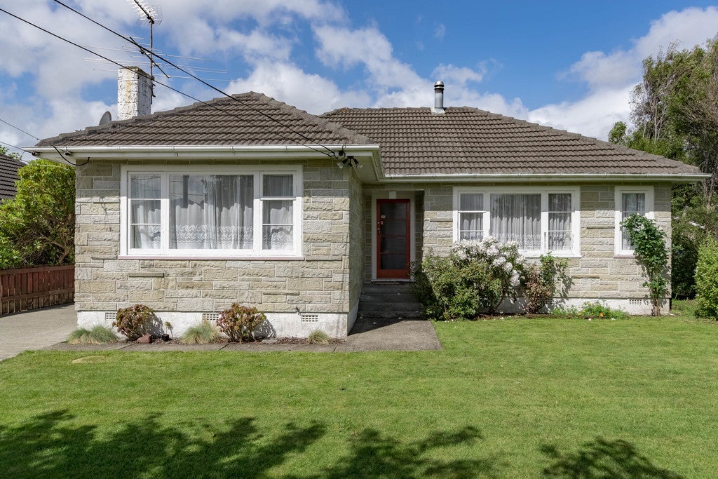 22 Routley Crescent, Elderslea, Upper Hutt - Carousel 2