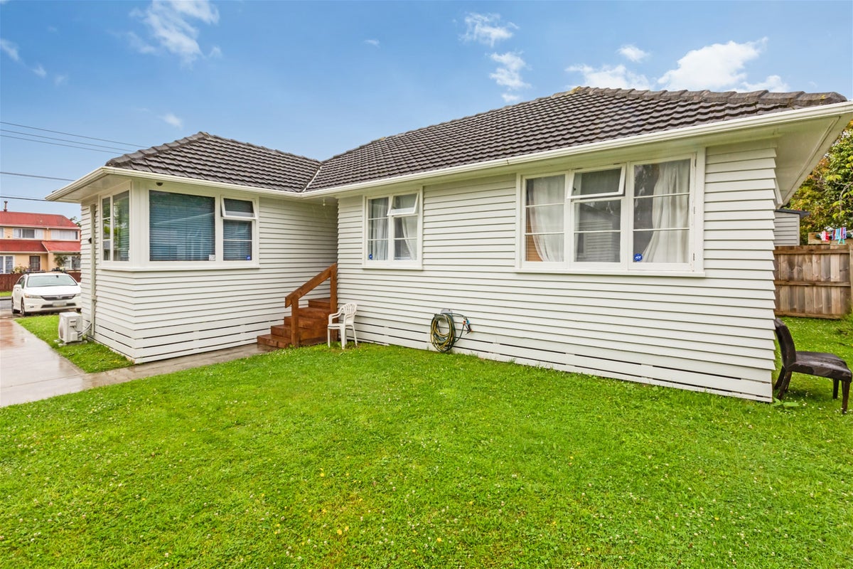 39 Totara Street, Wainuiomata, Lower Hutt - Carousel 12