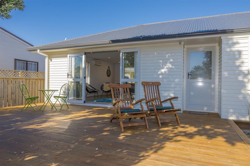 0 , Titahi Bay - Carousel 2