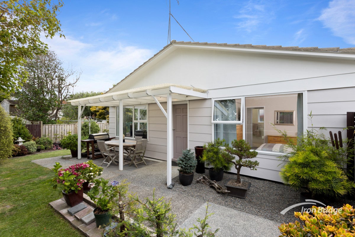 2/2 Keldale Place, Forrest Hill, Auckland - Carousel 1