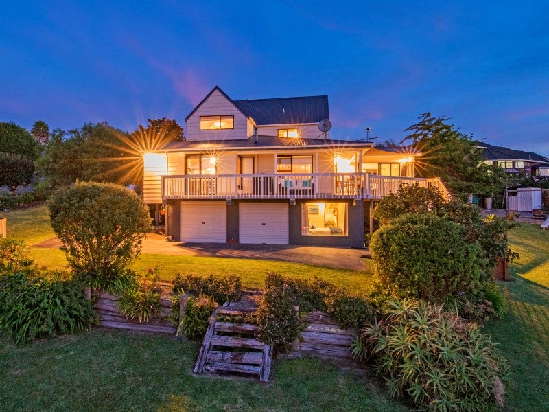20 Sophora Place, Totara Heights, Auckland - Carousel 2